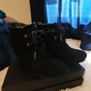 Tom's Elegant Black Women's Ankle Boots
